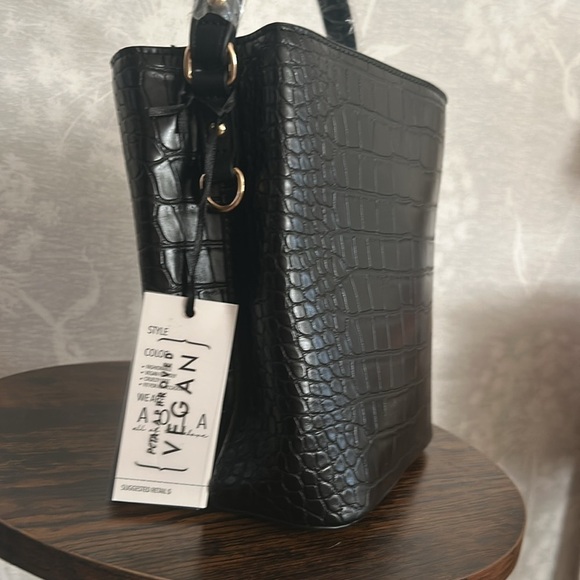 NWT AOTA Black Vegan Leather Purse - Picture 2 of 3